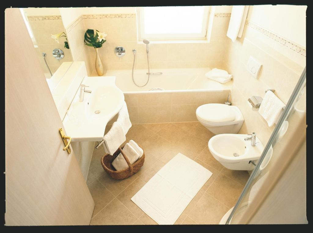 Apartmenthotel Ritterhof Suites & Breakfast Шена Екстер'єр фото
